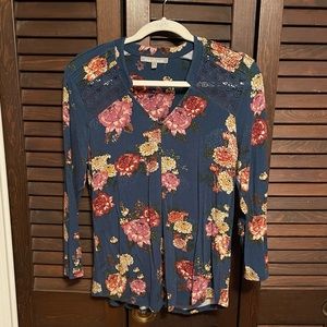 Daniel Rainn Caleena 3/4 Sleeve Pleated Knit Top w/ Crochet Detail Size S